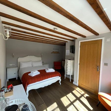 The Queen Matilda Country Rooms Avening Exterior foto