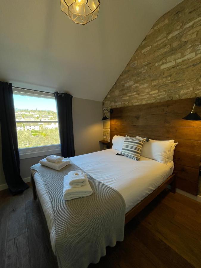 The Queen Matilda Country Rooms Avening Exterior foto