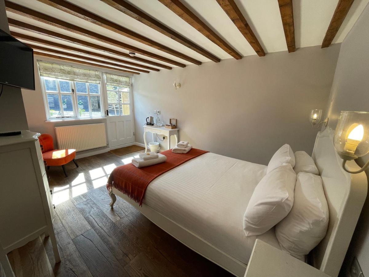 The Queen Matilda Country Rooms Avening Exterior foto